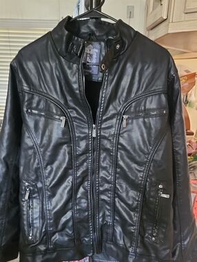 BLEU GRANDUER LARGE Classic Black Faux Leather Jacket with Stand Collar